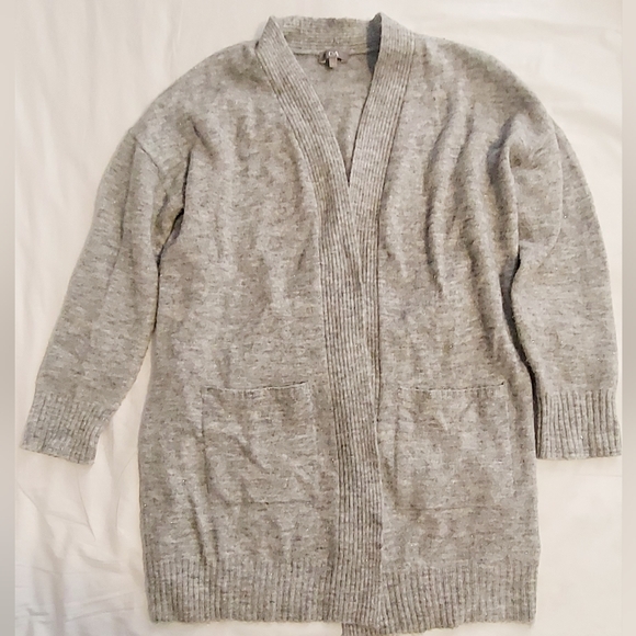 Cardigan - Picture 1 of 9